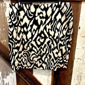 Larry Levine Black & Beige Ikat Animal Print Straight Skirt Size 12